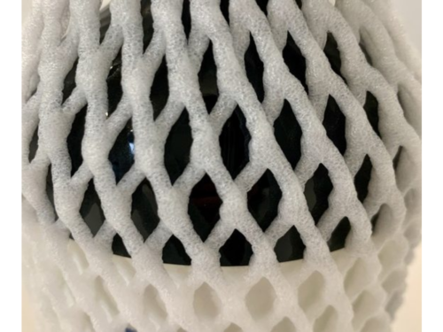 Αφρώδες δίχτυ Cellu-Cushion 20 μέτρων για προστασία εύθραυστων αντικειμένων Λευκό αφρώδες δίχτυ Cellu-Cushion σε ρολό 20 μέτρων, κατάλληλο για συσκευασία γυάλινων και καλλυντικών προϊόντων. χαρτί συσκευασίας cellu kraft